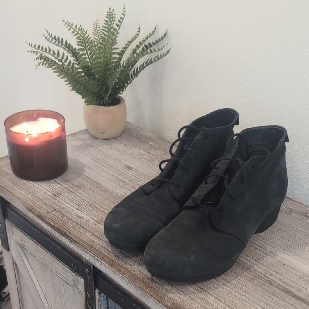 Dansko Black Lace Up Ankle Boots for Women